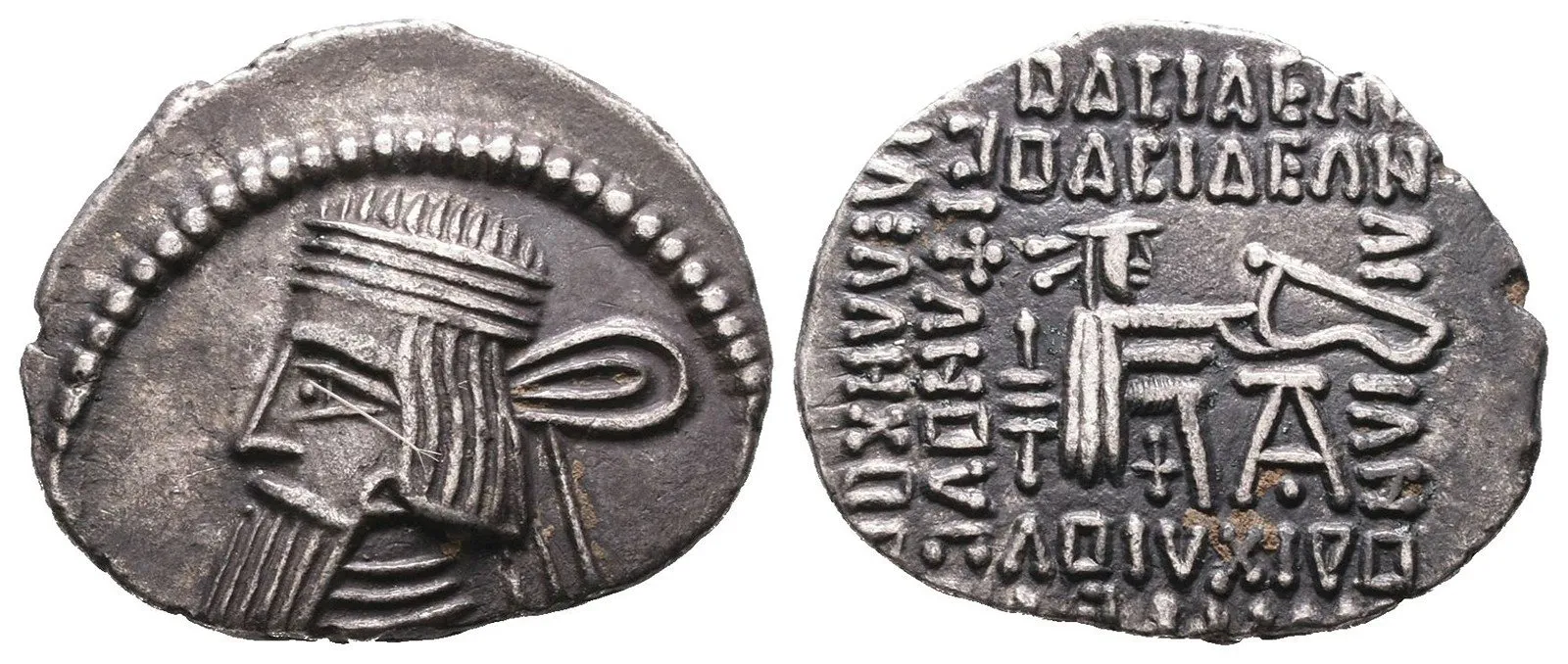 Parthové, Artabanos II., 10 - 40 — 1