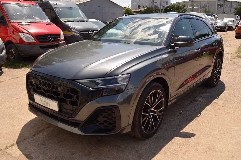 AUDI SQ8