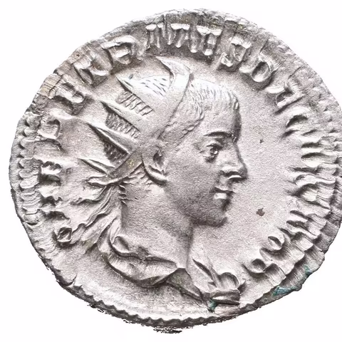 Antoninian, Rv: PIETAS AVGVSTORVM, aspergillum, simpulum, konvice, štít