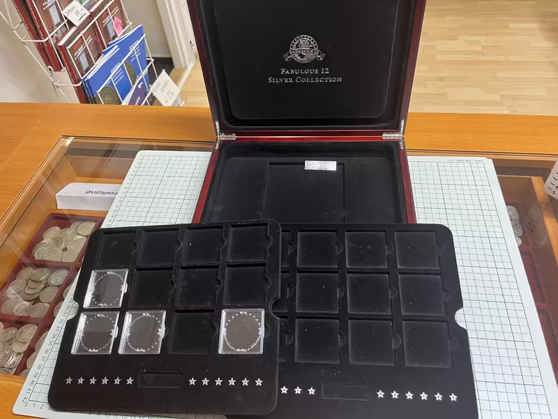 Použité - Etue Fabulous 12 silver colection 2x vložka - rozměr foto