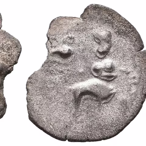 Drachma, typ Alexander III., Hlava Heracla ve lví kůži zprava / Sedící Zeus