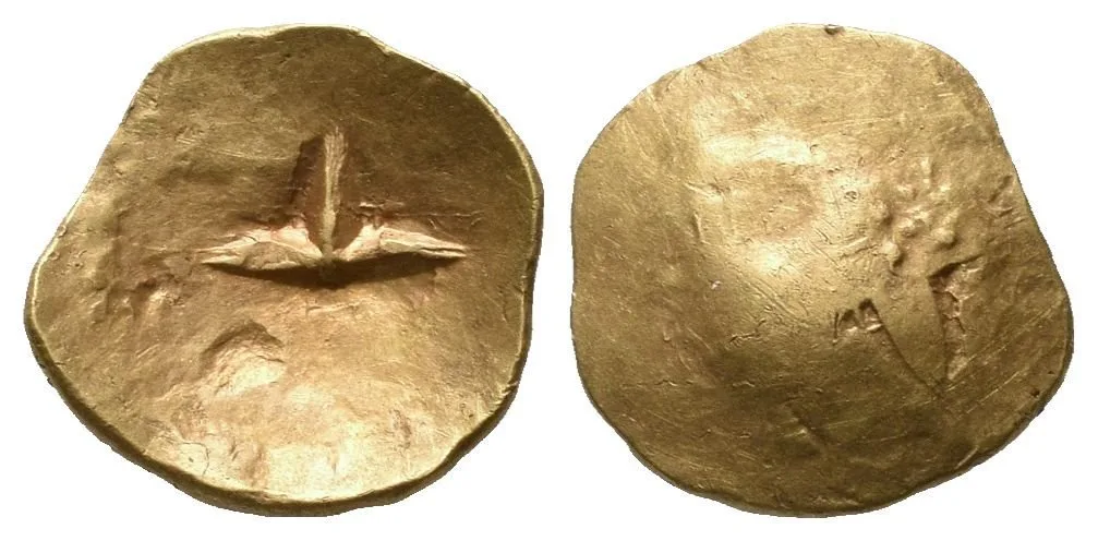 1/8 Statéru, Oválný nepravidelný hrbol / Symbol ve formě T v prohlubni, — 1