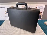 Použité - Koženkový kufřík s platy - Rozměr foto - fotografie 3