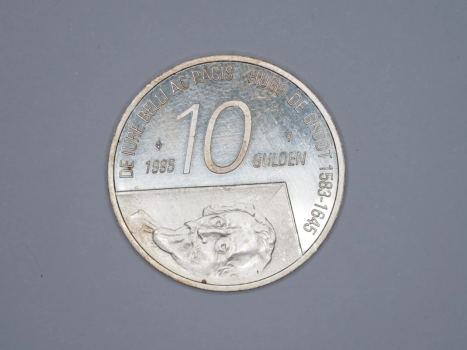 Nizozemí, 10 Gulden 1995 - Hugo de Groot