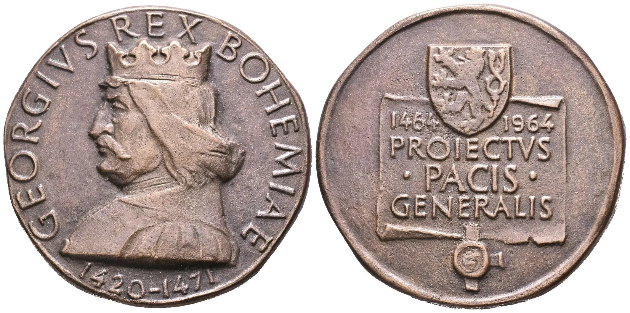 AE Medaile 1964 - Jiří z Poděbrad, 500 let míruvého projektu. Patinovaný bronz 60 mm — 1