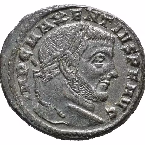 Follis, Aquilea, 307 - 309/10, Rv: CONSERV VRB SVAE, sedící Roma v šestisloupovém