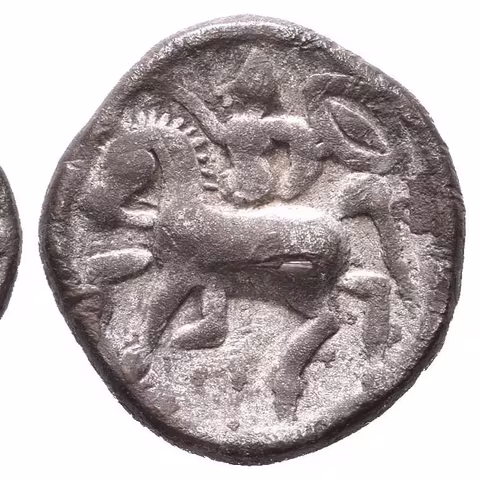 Drachma, typ Lysimachoskopf, Silně stylizovaná hlava zleva s dlouhými vlasy