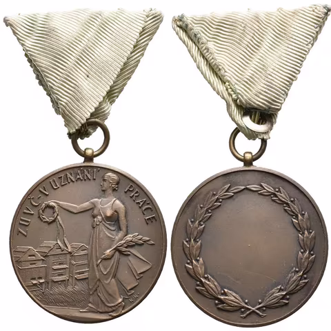 AE Medaile b.l. - V uznání zásluhy, Zemský ústřední včelařský spolek. Bronz 40 mm, stuha