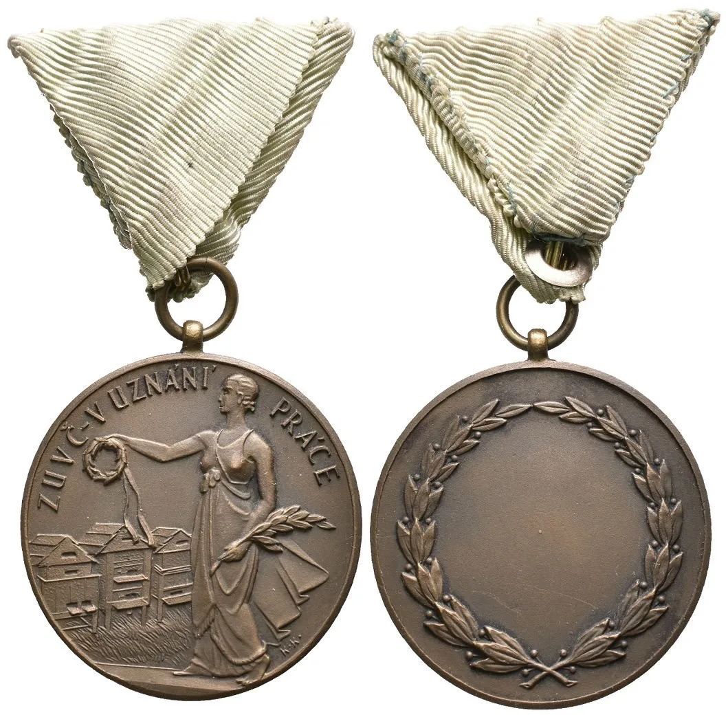 AE Medaile b.l. - V uznání zásluhy, Zemský ústřední včelařský spolek. Bronz 40 mm, stuha — 1