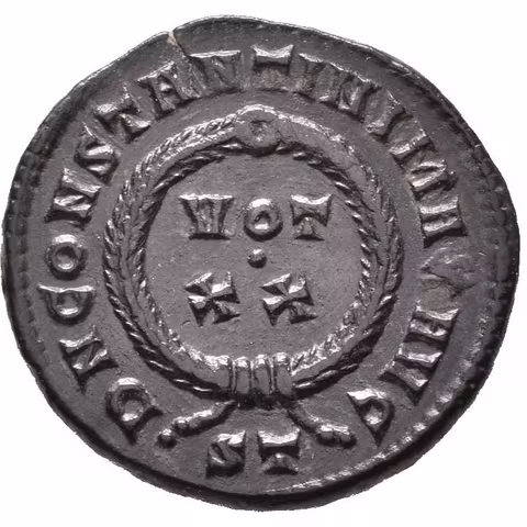 Follis, Ticinum, 319-320, Rv: DN CONSTANTINI MAX AVG, VOT XX ve věnci,