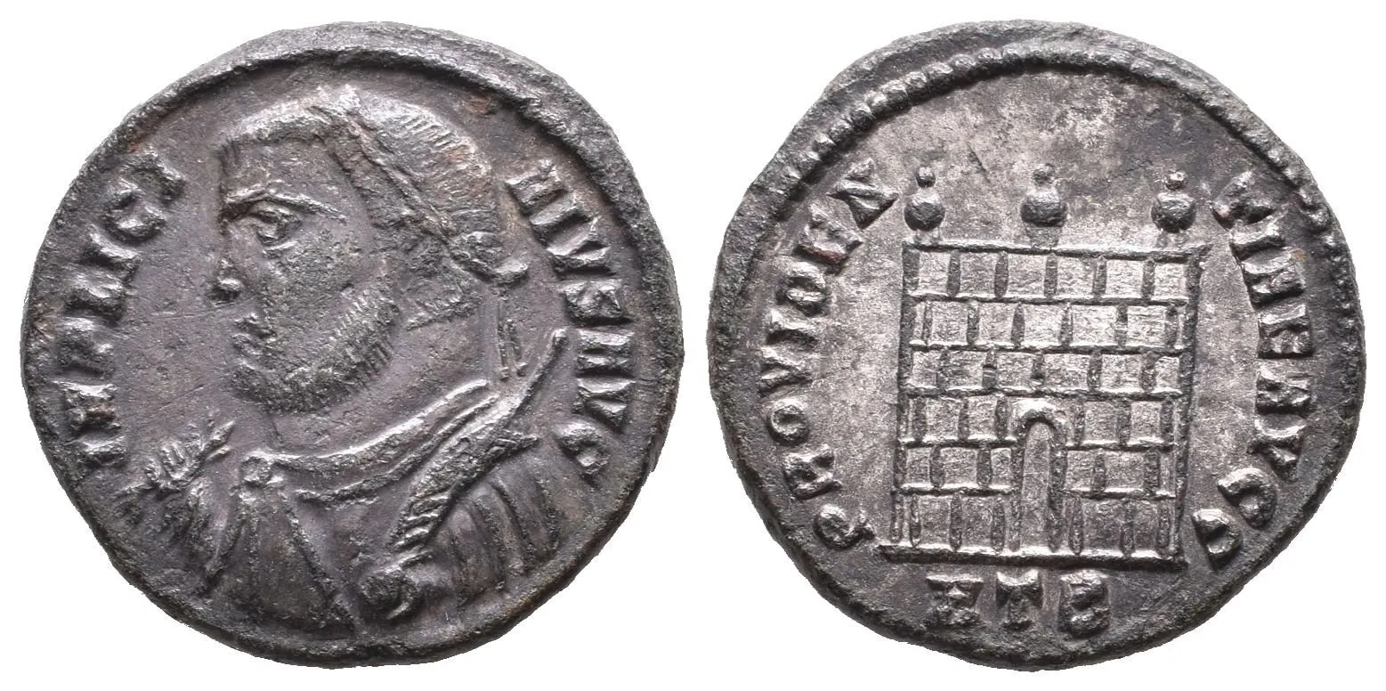 Follis, Heraclea, 317, Rv: PROVIDENTIAE AVGG, táborová brána se třemi věžičkami, — 1