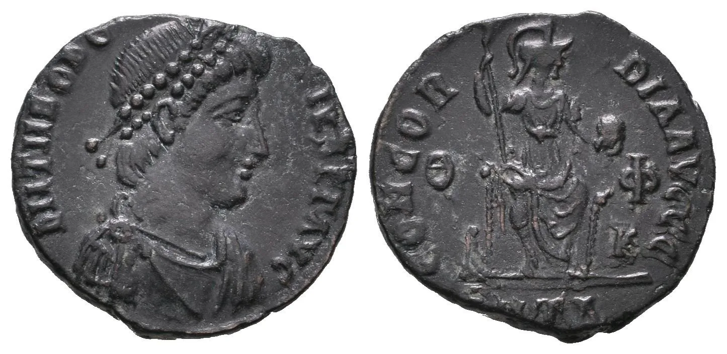 AE 3, Antiochia, 378 - 383, Rv: CONCORDIA AVGGG, sedící Constantinopolis čelně, — 1