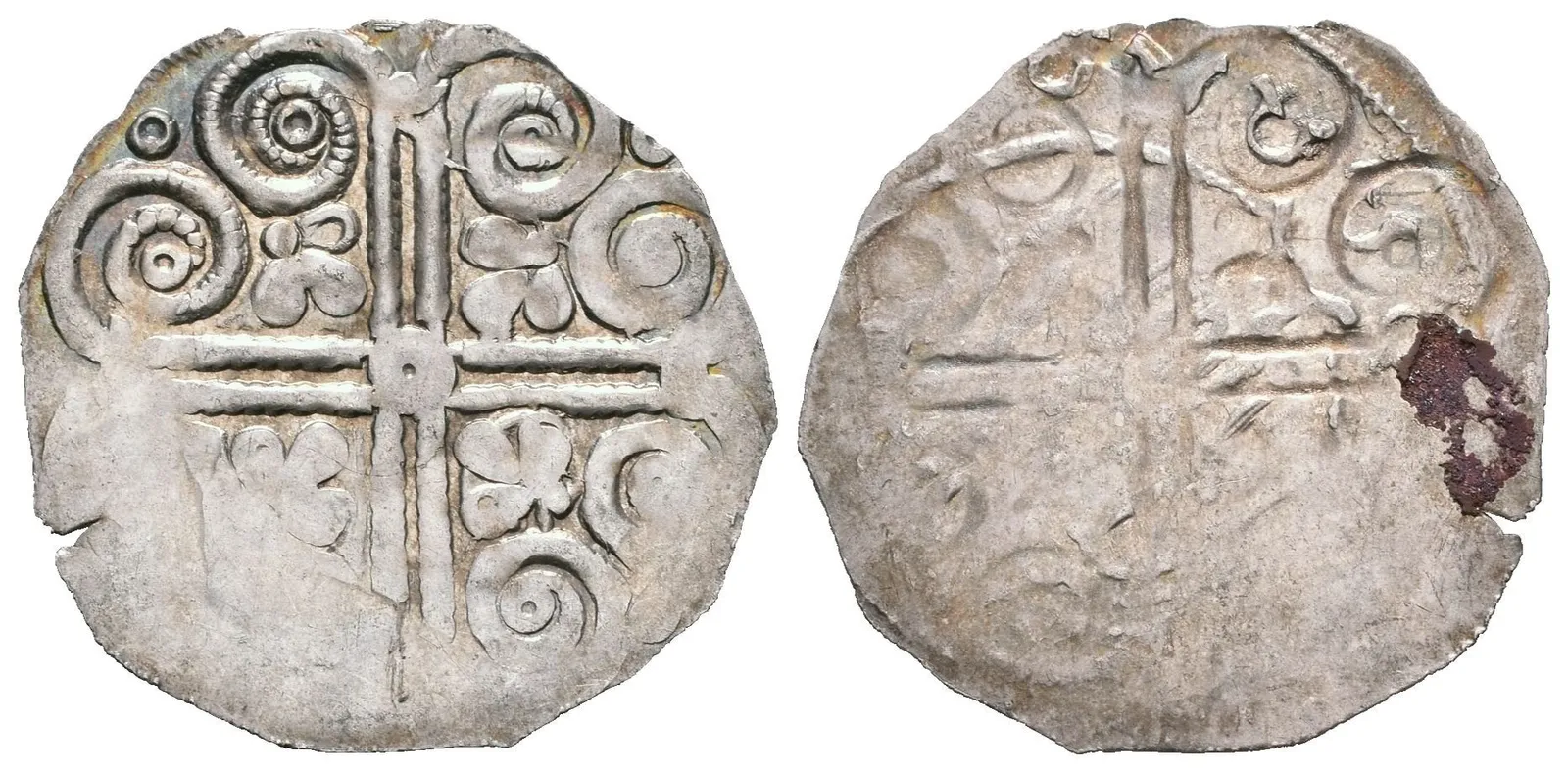 Široký fenik pro 2. křížovou výpravu 1147-1148. Široký berlový kříž s trojlístkem mezi rameny, — 1