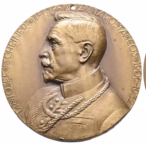 AE Medaile 1935 - Josef Scheiner, starosta čs. obce sokolské. Poprsí zleva, opis.