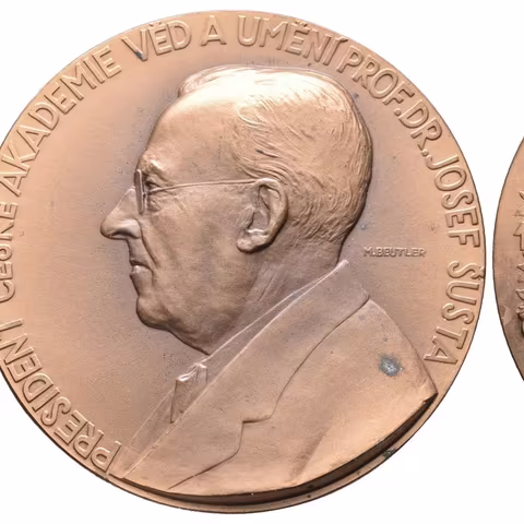 AE Medaile 1944 - President České akademie věd a umění prof. Dr. Josef Šusta. Bronz 65 mm