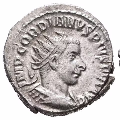 Antoninian, Antiochia, 242 - 244, Rv: SAECVLI FELICITAS, stojící císař s oštěpem