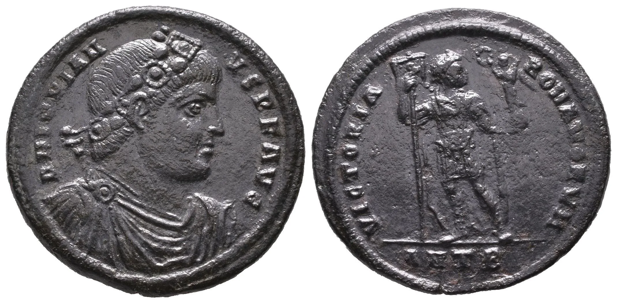 AE 1, Antiochia, Rv: VICTORIA ROMANORVM, stojící Jovianus zleva drží Victorii — 1