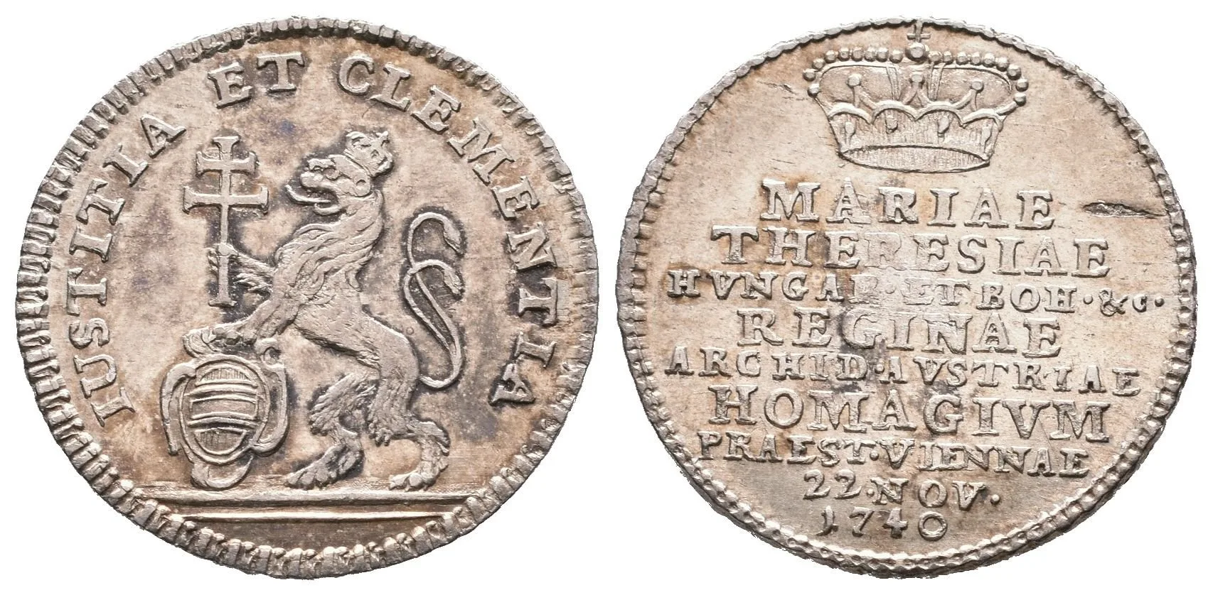 AR malý žeton 1743 - Ke korunovaci na českou královnu 12. 5. 1743 v Praze. Pod korunou — 1