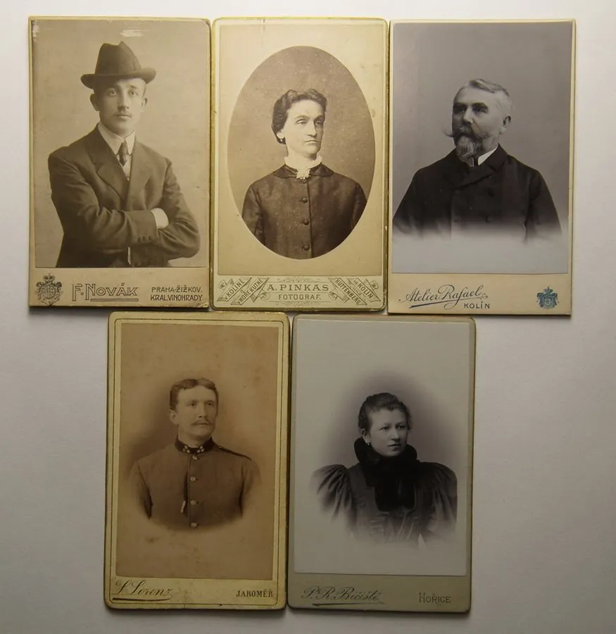 Žánr, motiv - sbírky, loty, partie — 1