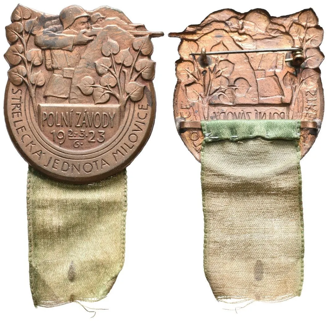 AE Odznak 1923 - Střelecká jednota Milovice. Plech 40 x 36 mm — 1