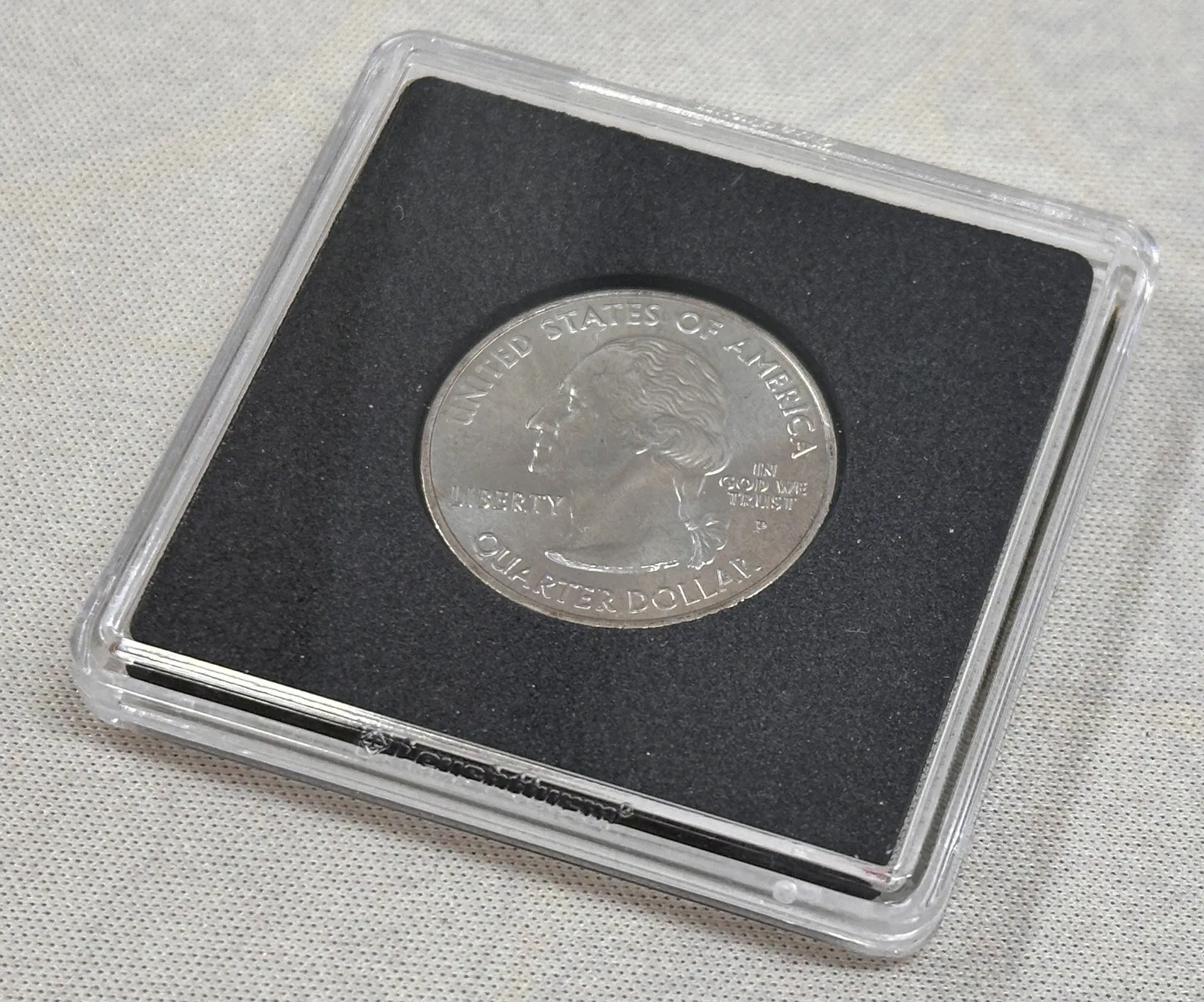 24 mm - Plastová kapsle/bublinka na mince QUADRUM - 1 kus