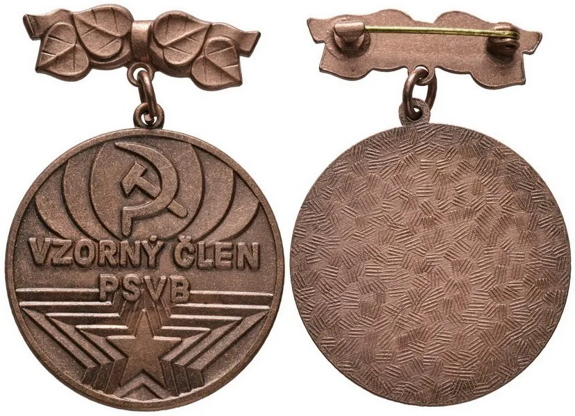 Nejlepší, vzorný, zasloužilý — 1