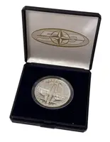 200 Kč 1999 - Založení NATO, PROOF - fotografie 3