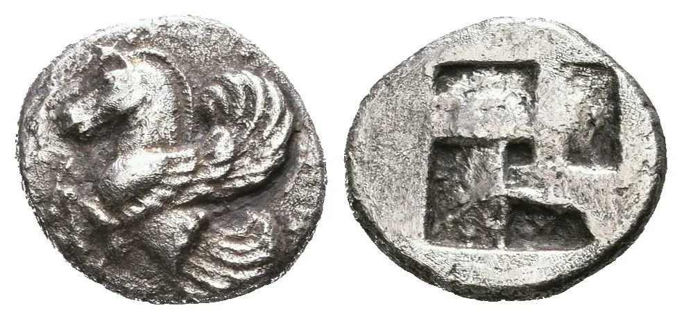 Trihemiobol, 500 - 450 př. Kr., Pegas letící vpravo / Quadratum incusum v podobě svastiky, — 1