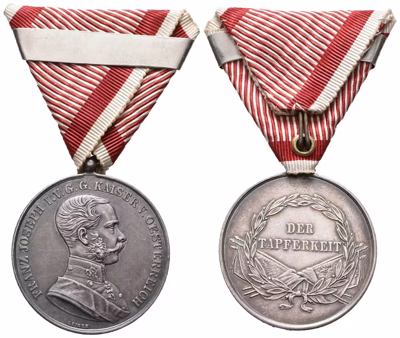 Medaile za statečnost, stříbrná se sponou, I. třída