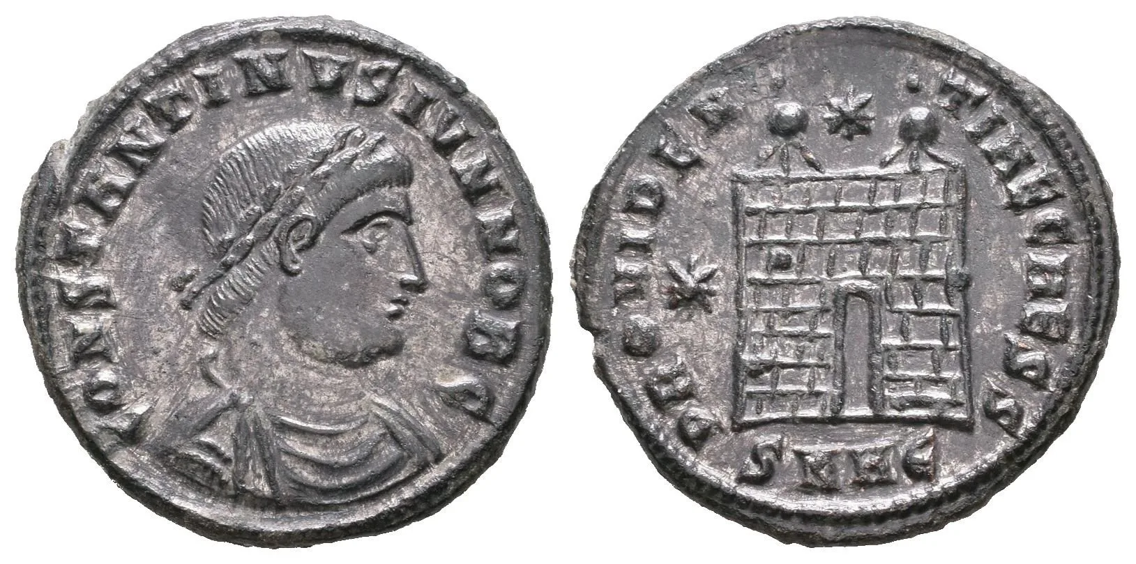 AE 3, Heraclea, 327 - 329, Rv: PROVIDENTIAE CAESS, táborová brána se dvěma — 1