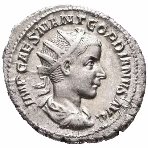 Antoninian, 240, Rv: VIRTVS AVG, stojící Virtus čelně drží oštěp, u nohou