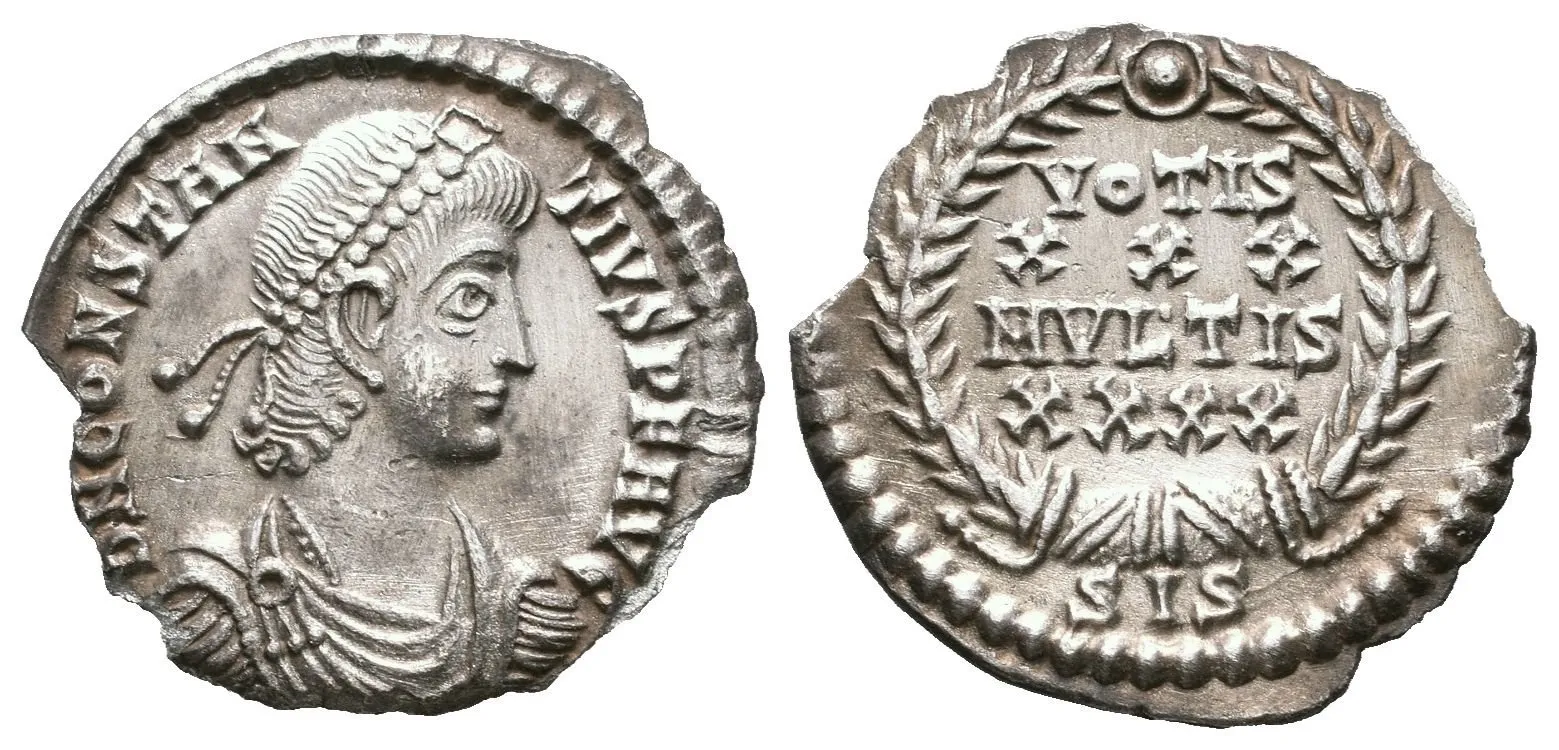 Siliqua, Siscia, 351 - 355, Rv: ve věnci nápis VOTIS / XXX / MVLTIS / XXXX, — 1