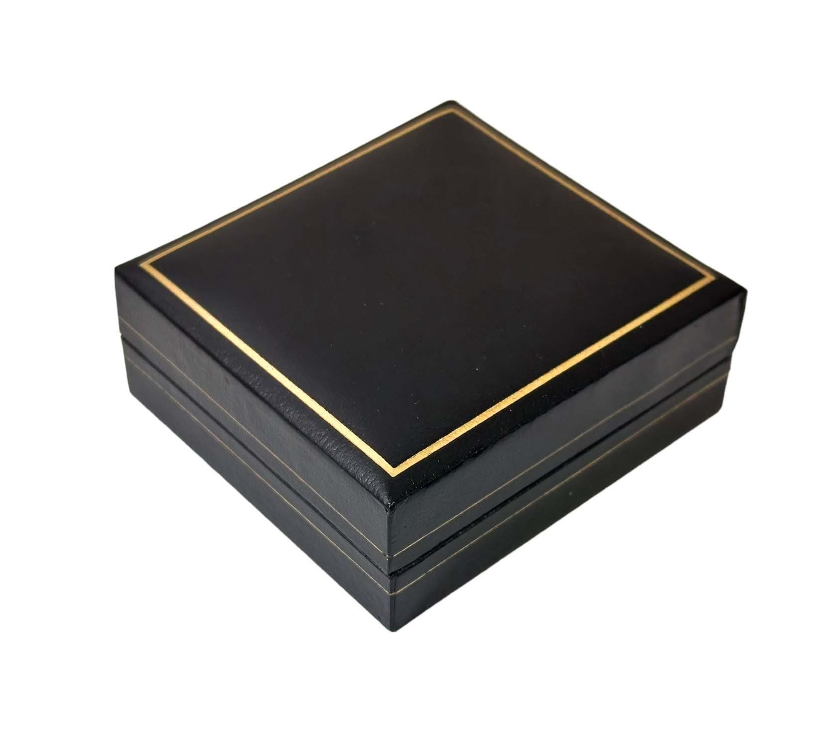 Etue na medaili, průměr 33 mm, karton