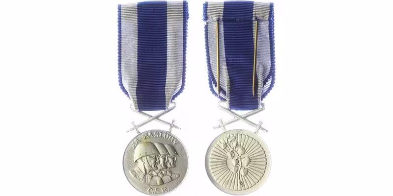 Československá vojenská medaile Za zásluhy, stříbrná medaile, Praha 1945 - 1947