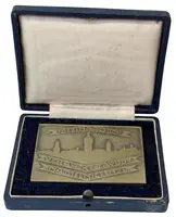 AE Plaketa 1925 (Bauch) - Veslařské závody, I. čtyřky mimopražské. Postř. bronz 61 x 44 mm, — 2
