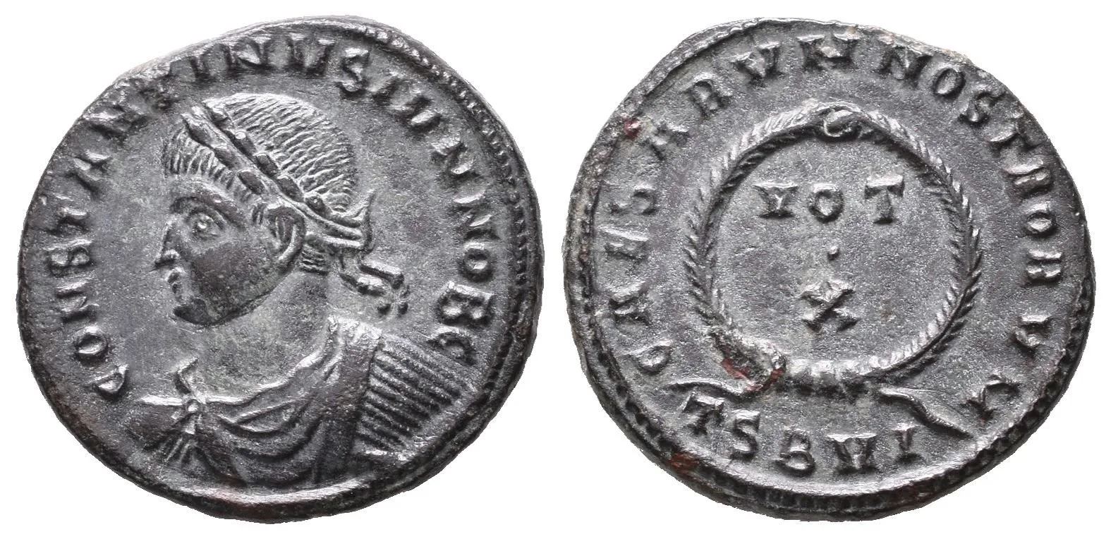 AE 3, Thessalonika, 320 - 321, Rv: CAESARVM NOSTRORVM, ve věnci nápis — 1