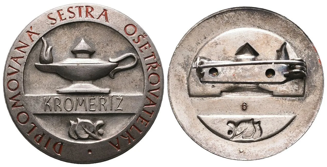 Červený kříž, zdravotnictví — 1