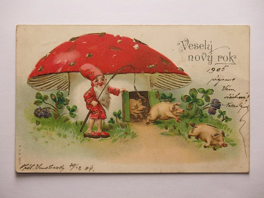 Přání - Nový rok, Trpaslík s muchomůrkou a prasátky — 1