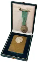 AE Medaile + Odznak 1934 - Sborové závody "Selská jízda", IV. cena v lovecké jízdě za mastrem. — 3