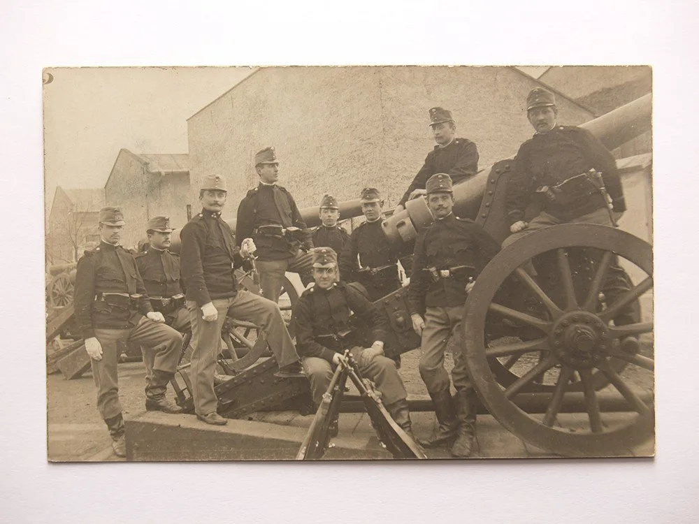 Vojenské, militaria - Vojáci u děla — 1