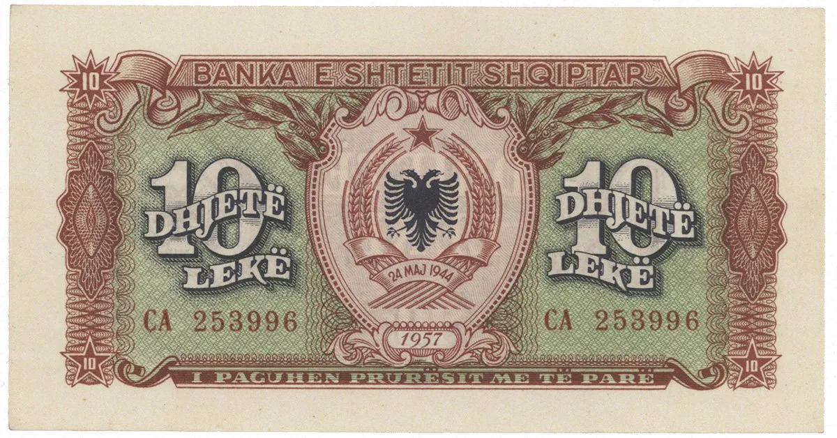 Albánie, 10 Leke 1957, P.28a