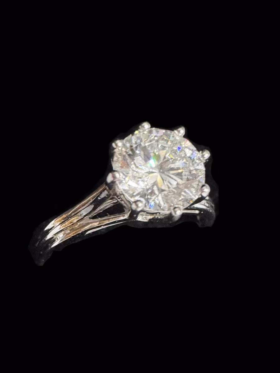 Platinový prsten s investičním diamantem, 1,51 ct, VVS2, G