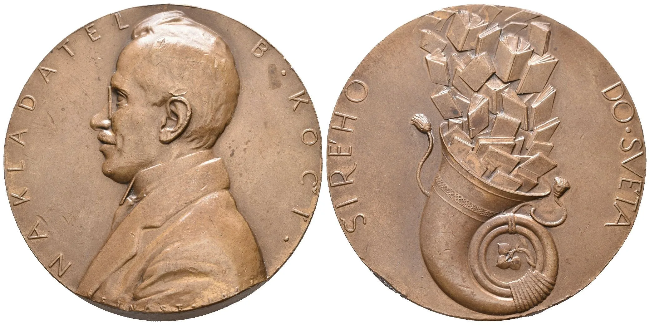 AE Medaile 1921 - Bedřich Kočí, nakladatel a knihkupec. Poprsí zleva, opis / Roh hojnosti, — 1