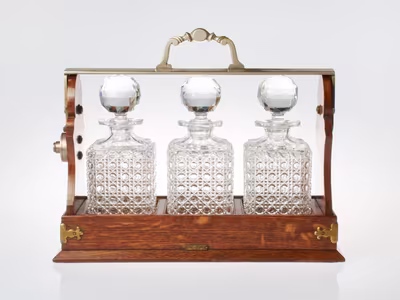 Art deco sada tří skleněných karaf na alkohol - Tantalus