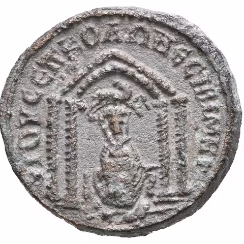 Mesopotamia, Nisibis, AE 25, Rv: socha Tyché sedící čelně v chrámu o 4 sloupech,