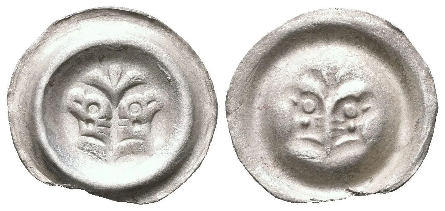 Malý brakteát moravský, Cach 951, pěkně vyražený, drobné rysky, — 1