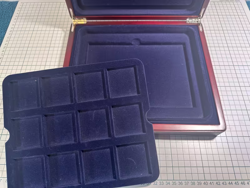 Použité - Dřevěná Etue - plato 12 Quadrum - Rozměr foto