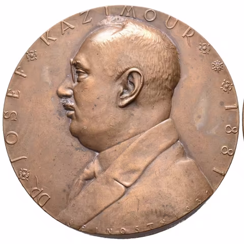 AE Medaile 1931 - Josef Kazimour, prezident ČAVU - k 50. narozeninám. Poprsí zleva, opis.
