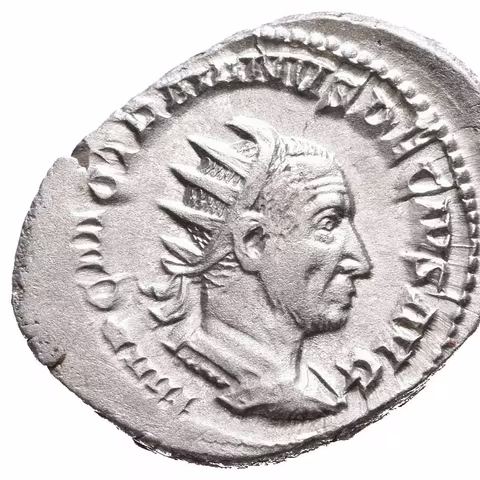 Antoninian, 249 - 251, Rv: DACIA, stojící Dacia zleva drží dlouhou hůl zakončenou