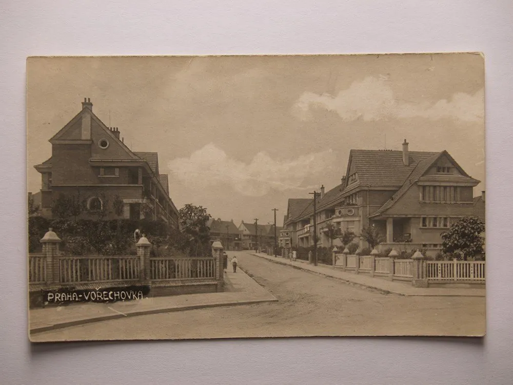 Praha 6, Střešovice, Vořechovka — 1